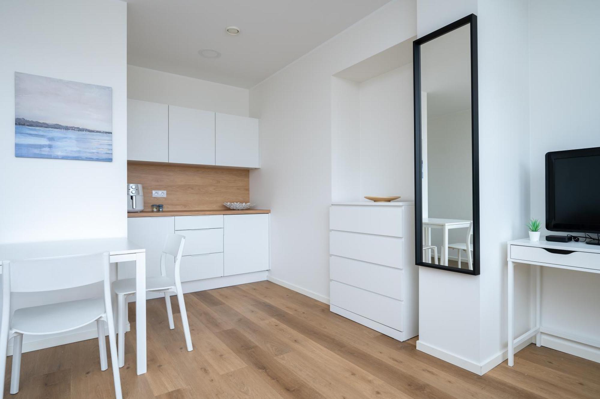 Hilltop Apartments - Studio Rooms In City Centre Tallinn Exterior foto